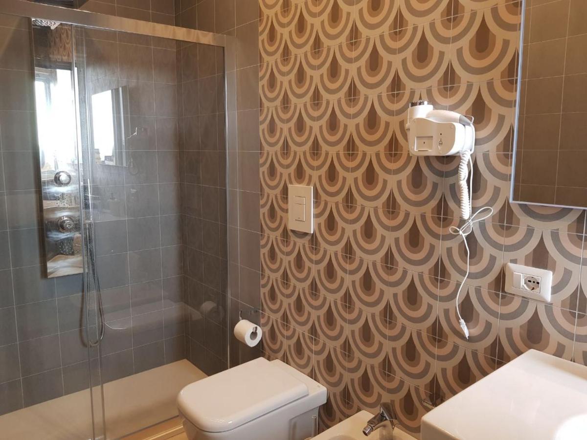 Euforia Napoli - Tre Sedi - Three Locations Bed & Breakfast Luaran gambar