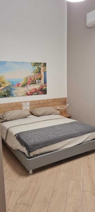 Euforia Napoli - Tre Sedi - Three Locations Bed & Breakfast Bilik gambar